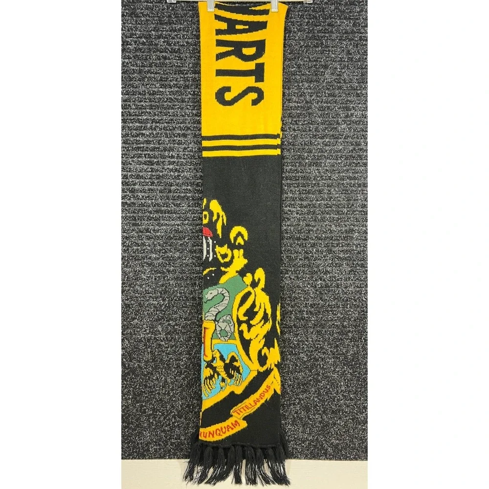 Harry Potter Hogwarts Crest Long Knit Scarf‎ - Pre Owned